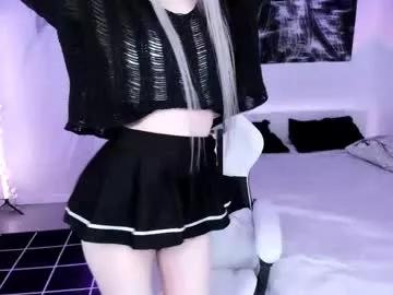 Girls: discover live performances with matured cam models, from teasing to fixations, in a variety of stunning live sex cams.