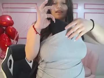 Girls: discover live performances with matured cam models, from teasing to fixations, in a variety of stunning live sex cams.