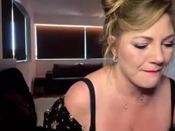 Girls: discover live performances with matured cam models, from teasing to fixations, in a variety of stunning live sex cams.