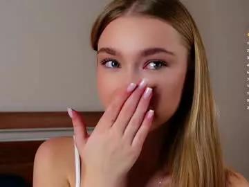 Girls: discover live performances with matured cam models, from teasing to fixations, in a variety of stunning live sex cams.