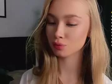 Girls: discover live performances with matured cam models, from teasing to fixations, in a variety of stunning live sex cams.