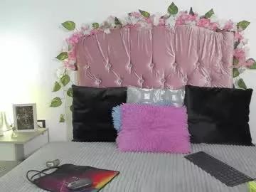Girls: discover live performances with matured cam models, from teasing to fixations, in a variety of stunning live sex cams.