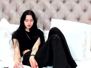 Girls: discover live performances with matured cam models, from teasing to fixations, in a variety of stunning live sex cams.