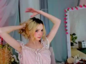 Girls: discover live performances with matured cam models, from teasing to fixations, in a variety of stunning live sex cams.