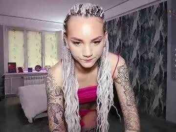 Girls: discover live performances with matured cam models, from teasing to fixations, in a variety of stunning live sex cams.