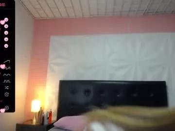 Girls: discover live performances with matured cam models, from teasing to fixations, in a variety of stunning live sex cams.