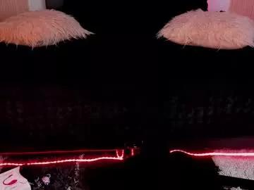 Girls: discover live performances with matured cam models, from teasing to fixations, in a variety of stunning live sex cams.