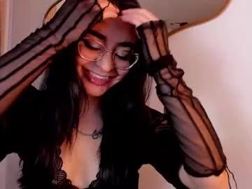 Girls: discover live performances with matured cam models, from teasing to fixations, in a variety of stunning live sex cams.