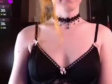 Girls: discover live performances with matured cam models, from teasing to fixations, in a variety of stunning live sex cams.