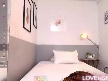 Girls: discover live performances with matured cam models, from teasing to fixations, in a variety of stunning live sex cams.
