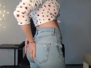 littleflowers from Chaturbate