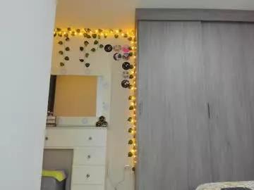 Girls: discover live performances with matured cam models, from teasing to fixations, in a variety of stunning live sex cams.