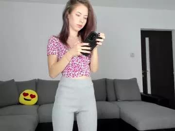 Girls: discover live performances with matured cam models, from teasing to fixations, in a variety of stunning live sex cams.