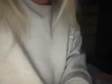 lizzieloves_ from Chaturbate