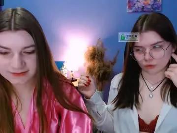 Girls: discover live performances with matured cam models, from teasing to fixations, in a variety of stunning live sex cams.