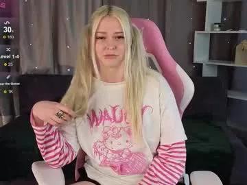 Girls: discover live performances with matured cam models, from teasing to fixations, in a variety of stunning live sex cams.