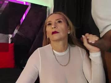 Girls: discover live performances with matured cam models, from teasing to fixations, in a variety of stunning live sex cams.