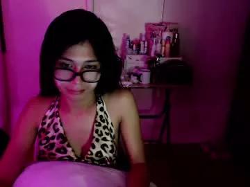 Girls: discover live performances with matured cam models, from teasing to fixations, in a variety of stunning live sex cams.