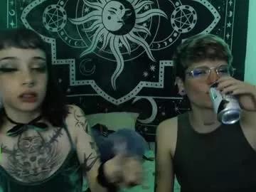 Girls: discover live performances with matured cam models, from teasing to fixations, in a variety of stunning live sex cams.