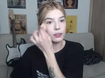 Girls: discover live performances with matured cam models, from teasing to fixations, in a variety of stunning live sex cams.