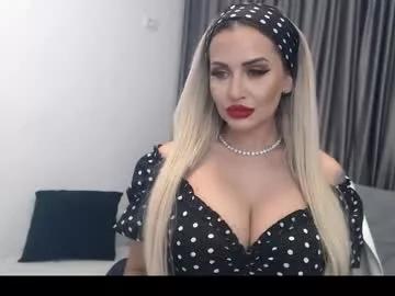 Girls: discover live performances with matured cam models, from teasing to fixations, in a variety of stunning live sex cams.