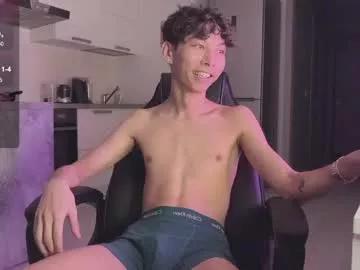 Girls: discover live performances with matured cam models, from teasing to fixations, in a variety of stunning live sex cams.