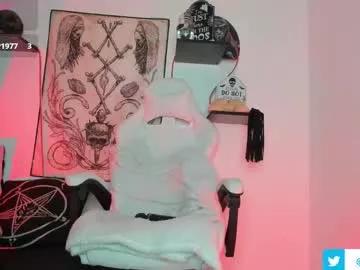 Girls: discover live performances with matured cam models, from teasing to fixations, in a variety of stunning live sex cams.