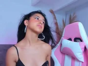 Girls: discover live performances with matured cam models, from teasing to fixations, in a variety of stunning live sex cams.