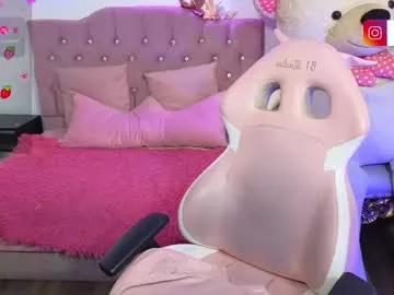 Girls: discover live performances with matured cam models, from teasing to fixations, in a variety of stunning live sex cams.