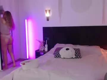 Girls: discover live performances with matured cam models, from teasing to fixations, in a variety of stunning live sex cams.