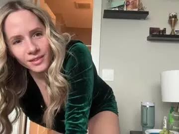 Girls: discover live performances with matured cam models, from teasing to fixations, in a variety of stunning live sex cams.