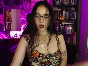 Girls: discover live performances with matured cam models, from teasing to fixations, in a variety of stunning live sex cams.