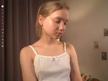 lyly_bambi from Chaturbate