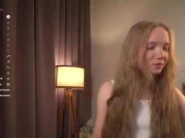 lyly_bambi from Chaturbate