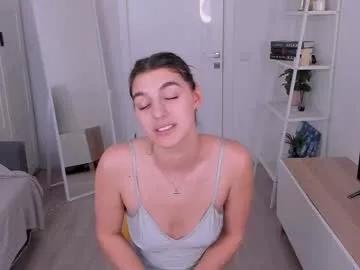 Girls: discover live performances with matured cam models, from teasing to fixations, in a variety of stunning live sex cams.