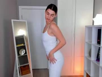 Girls: discover live performances with matured cam models, from teasing to fixations, in a variety of stunning live sex cams.