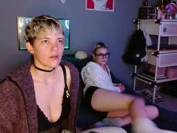 Girls: discover live performances with matured cam models, from teasing to fixations, in a variety of stunning live sex cams.