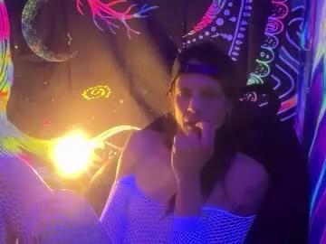 madameglowhole from Chaturbate