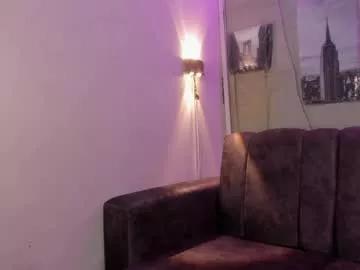 Girls: discover live performances with matured cam models, from teasing to fixations, in a variety of stunning live sex cams.