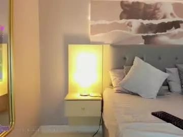 Girls: discover live performances with matured cam models, from teasing to fixations, in a variety of stunning live sex cams.