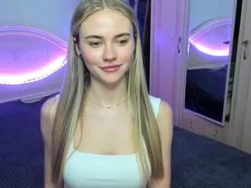 Girls: discover live performances with matured cam models, from teasing to fixations, in a variety of stunning live sex cams.
