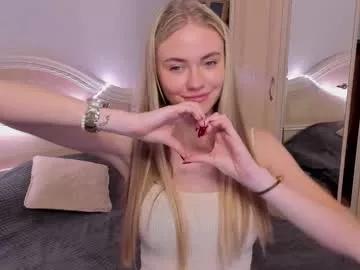 Girls: discover live performances with matured cam models, from teasing to fixations, in a variety of stunning live sex cams.