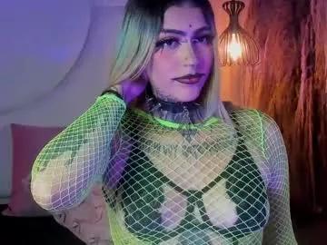 Girls: discover live performances with matured cam models, from teasing to fixations, in a variety of stunning live sex cams.