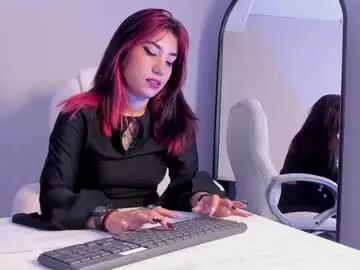 Girls: discover live performances with matured cam models, from teasing to fixations, in a variety of stunning live sex cams.
