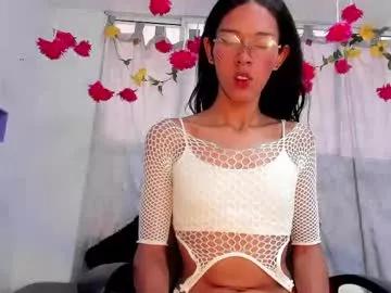 Girls: discover live performances with matured cam models, from teasing to fixations, in a variety of stunning live sex cams.