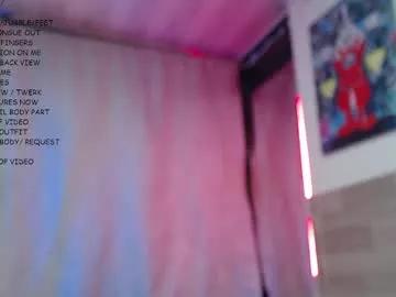 Girls: discover live performances with matured cam models, from teasing to fixations, in a variety of stunning live sex cams.
