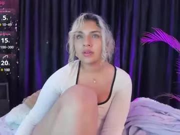 Girls: discover live performances with matured cam models, from teasing to fixations, in a variety of stunning live sex cams.