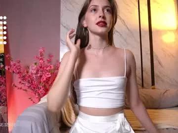 Girls: discover live performances with matured cam models, from teasing to fixations, in a variety of stunning live sex cams.