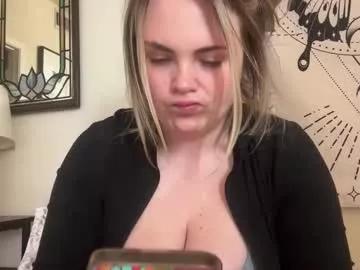mayabellof from Chaturbate