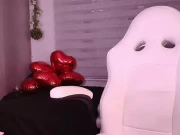 Girls: discover live performances with matured cam models, from teasing to fixations, in a variety of stunning live sex cams.